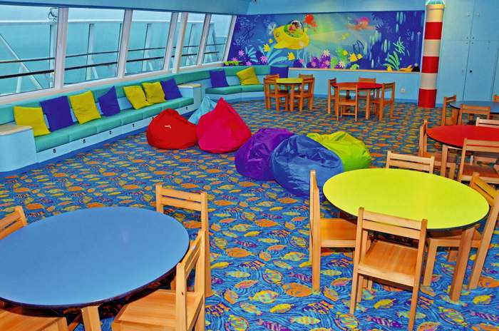 Marella Cruises Marella Discovery M Club ©Philippa Davies.jpg